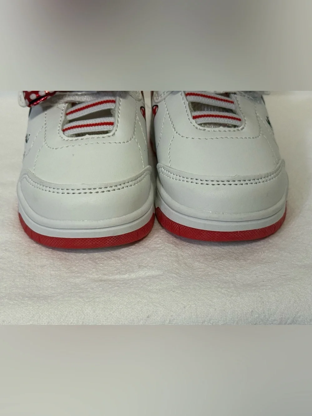 Disney Baby Minnie Mouse Toddler Girl’s Size 5 Bow Sneakers